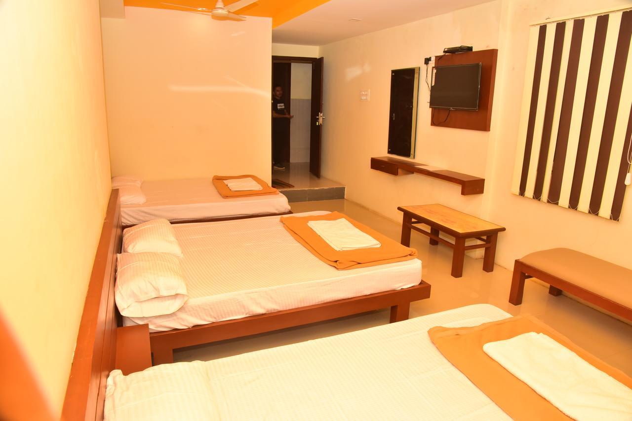Bright Palace Restaurant And Residency Shimoga Ngoại thất bức ảnh