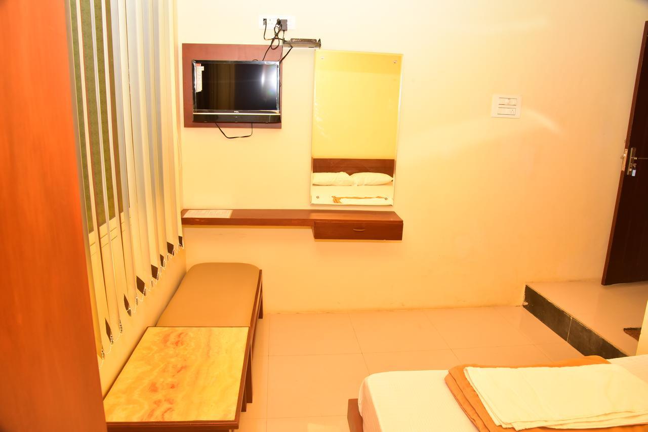 Bright Palace Restaurant And Residency Shimoga Ngoại thất bức ảnh