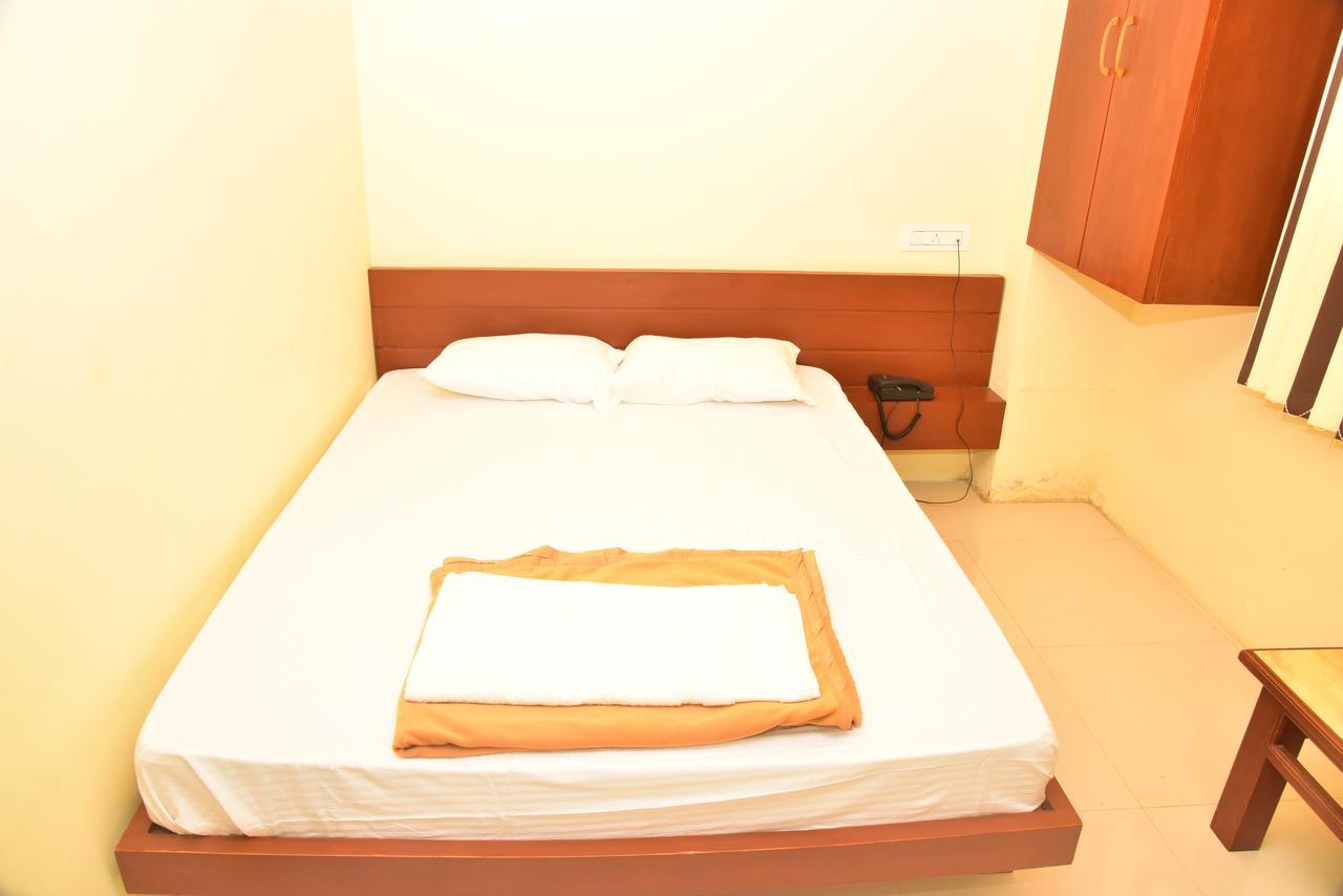 Bright Palace Restaurant And Residency Shimoga Ngoại thất bức ảnh